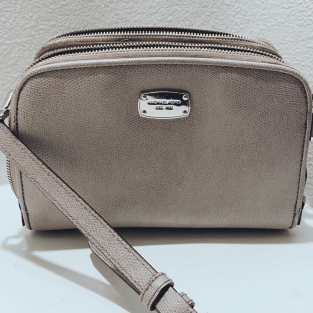 michael kors gray bag
